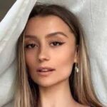  Chloe 
